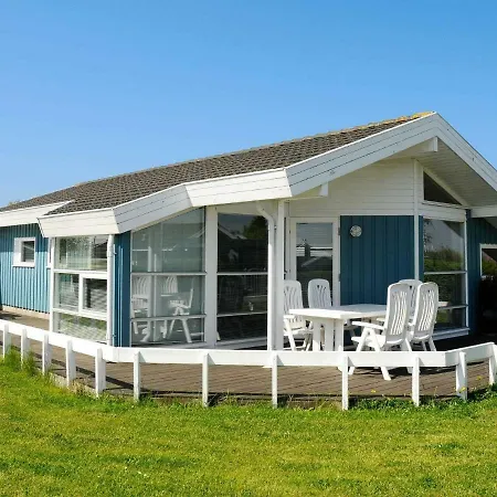 Holiday home Three-bedroom Holiday In 14